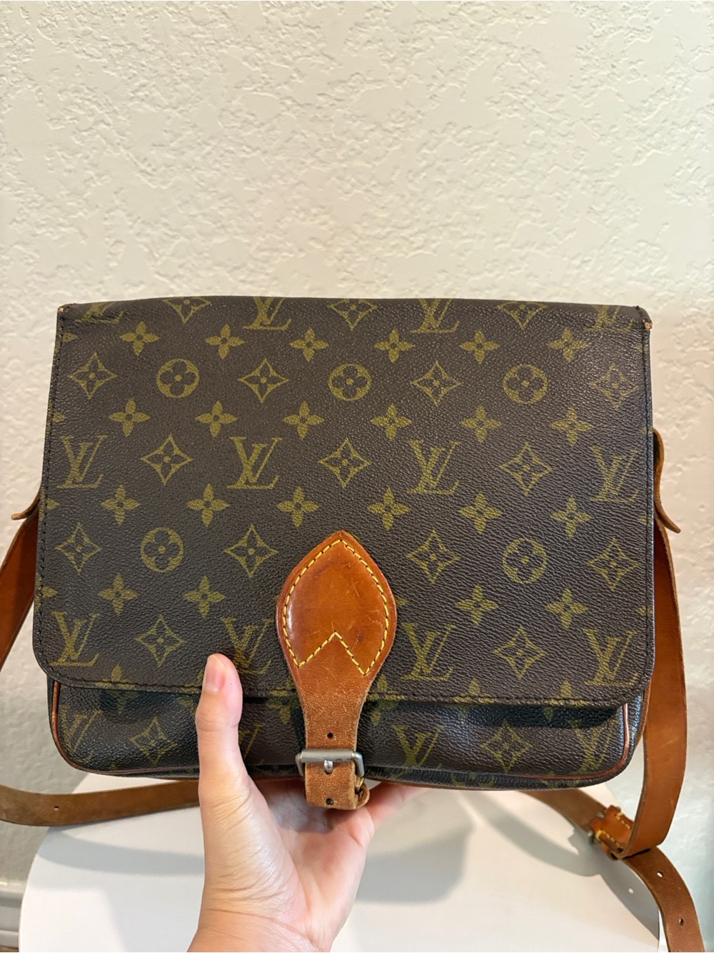 Louis Vuitton GM Cartouchiere
Brown Monogram Crossbody Bag